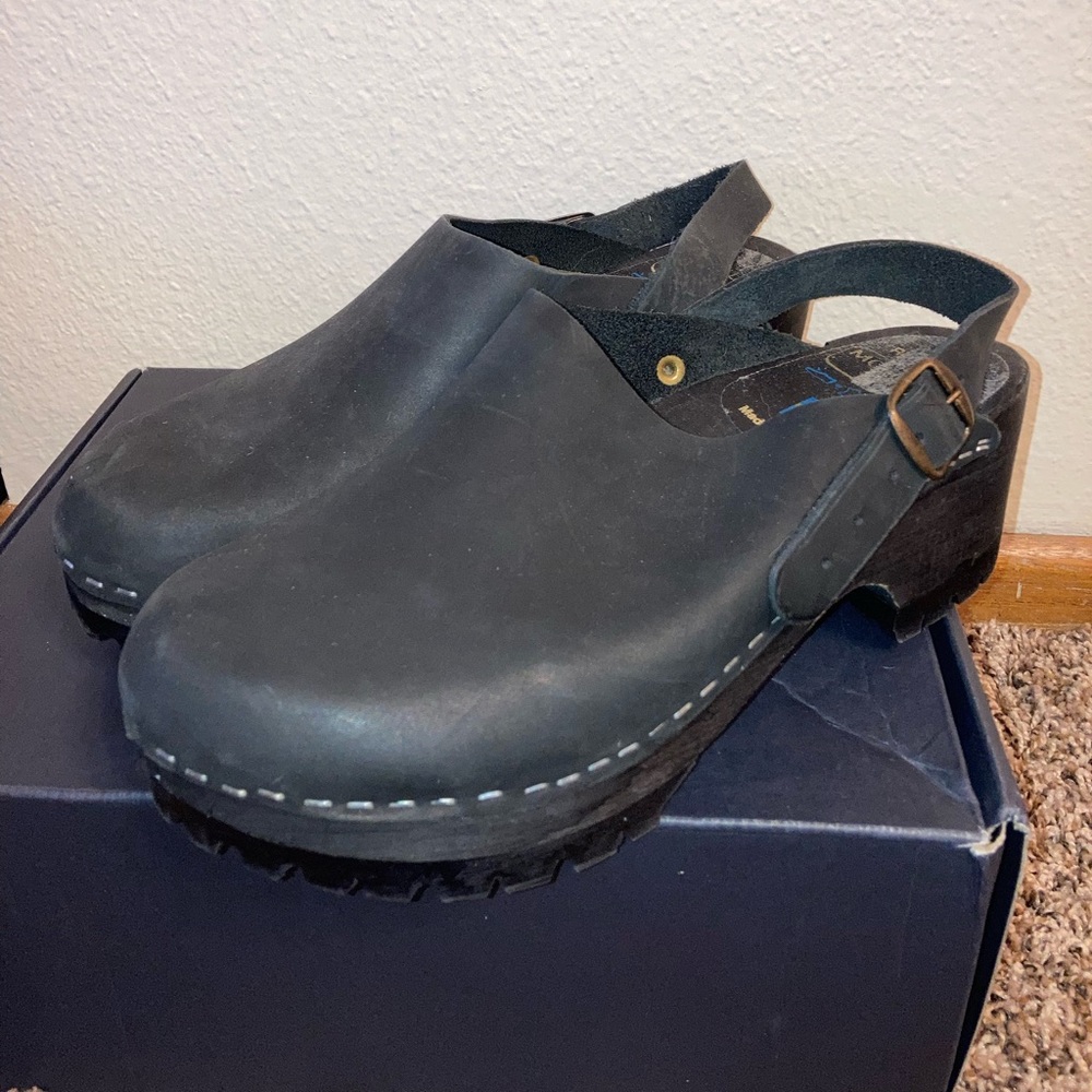 Black leather clogs wooden heel made in Sweden sz 10